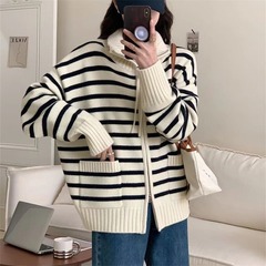 秋冬新款韩版宽松时尚翻领针织开衫拼色条纹减龄女拉链毛衣外套