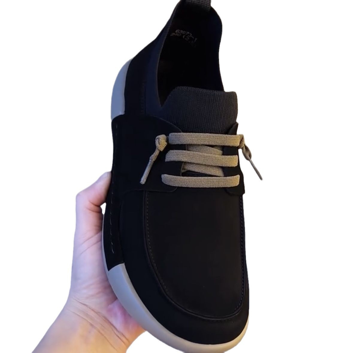 Zapatos de hombre de cuero suave primavera nuevo estilo ligero y versátil transpirable zapatos de cuero pequeños cómodos zapatos planos casuales de negocios al por mayor