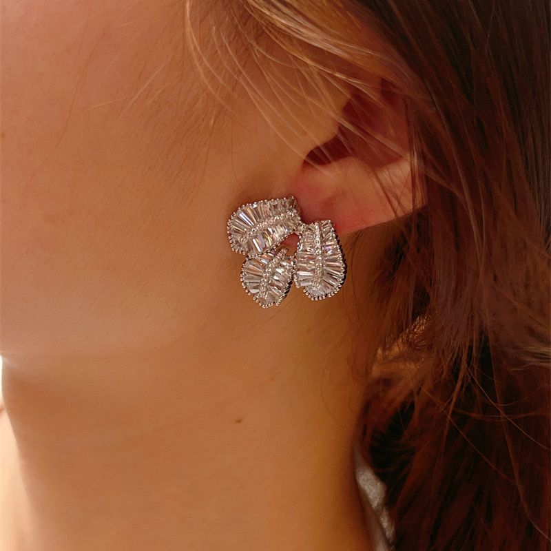 1 Paire Luxueux Style Moderne Feuille Placage Incruster Le Cuivre Zircon Des Boucles D'oreilles display picture 4