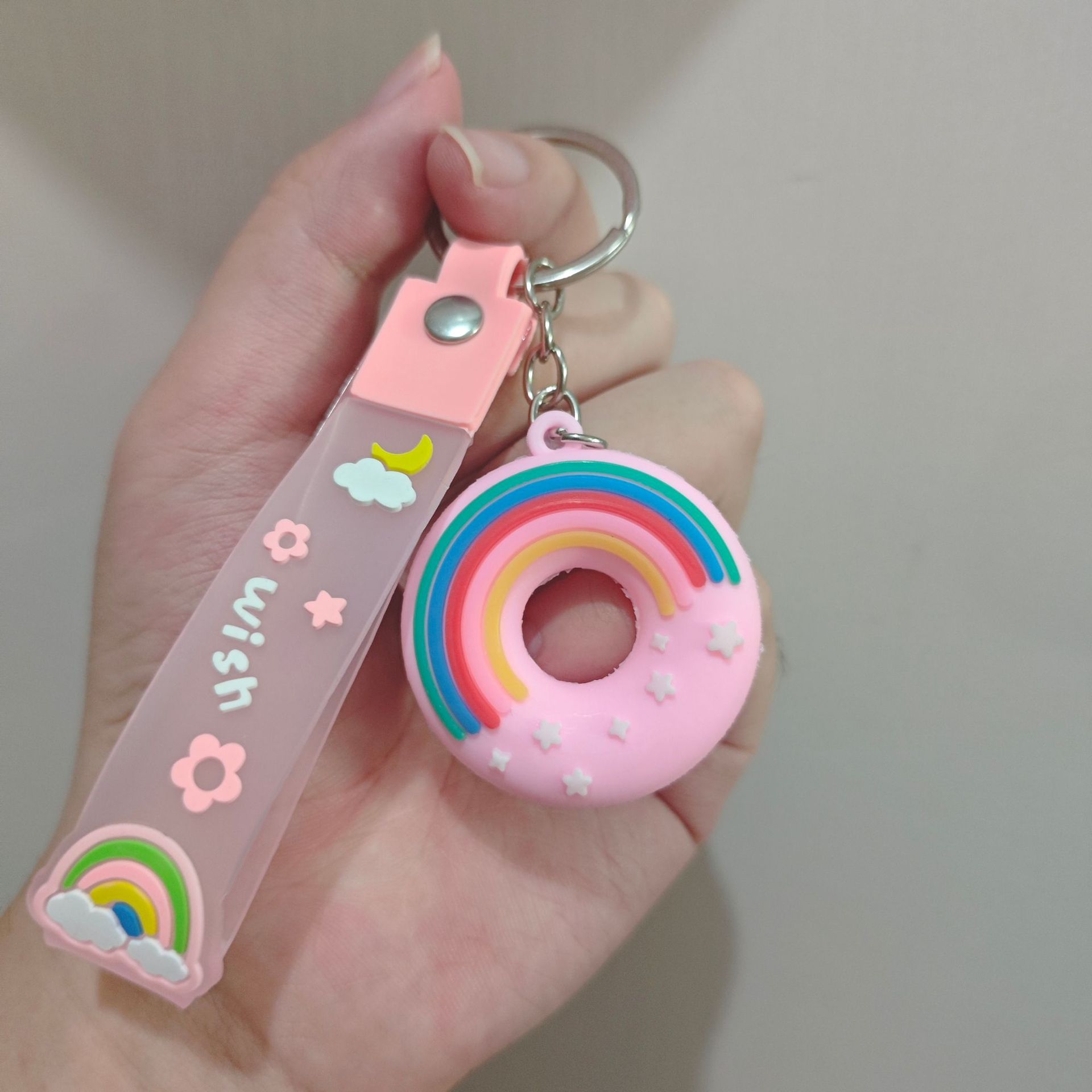 Muñeca de dibujos animados goteo llavero bolsas escolares exquisitas para hombres y mujeres colgantes para agarrar muñecas colgantes para el mercado nocturno regalos al por mayor