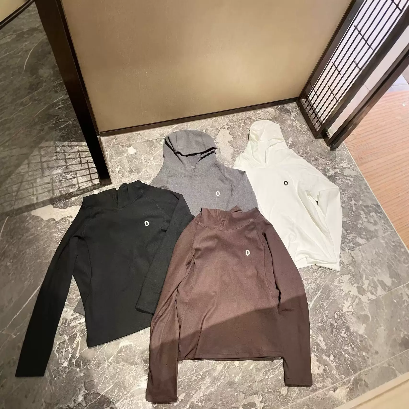 连帽卫衣休闲宽松显瘦亲肤上衣女字母显瘦百搭刺绣修身