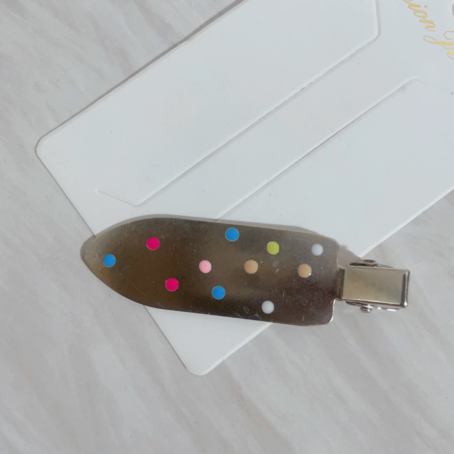 Un patrón de clip de pelo al por mayor nuevo mercado nocturno joyería de tarjeta de pelo al por mayor barraca de venta caliente clip de boca de pato joyería image 149