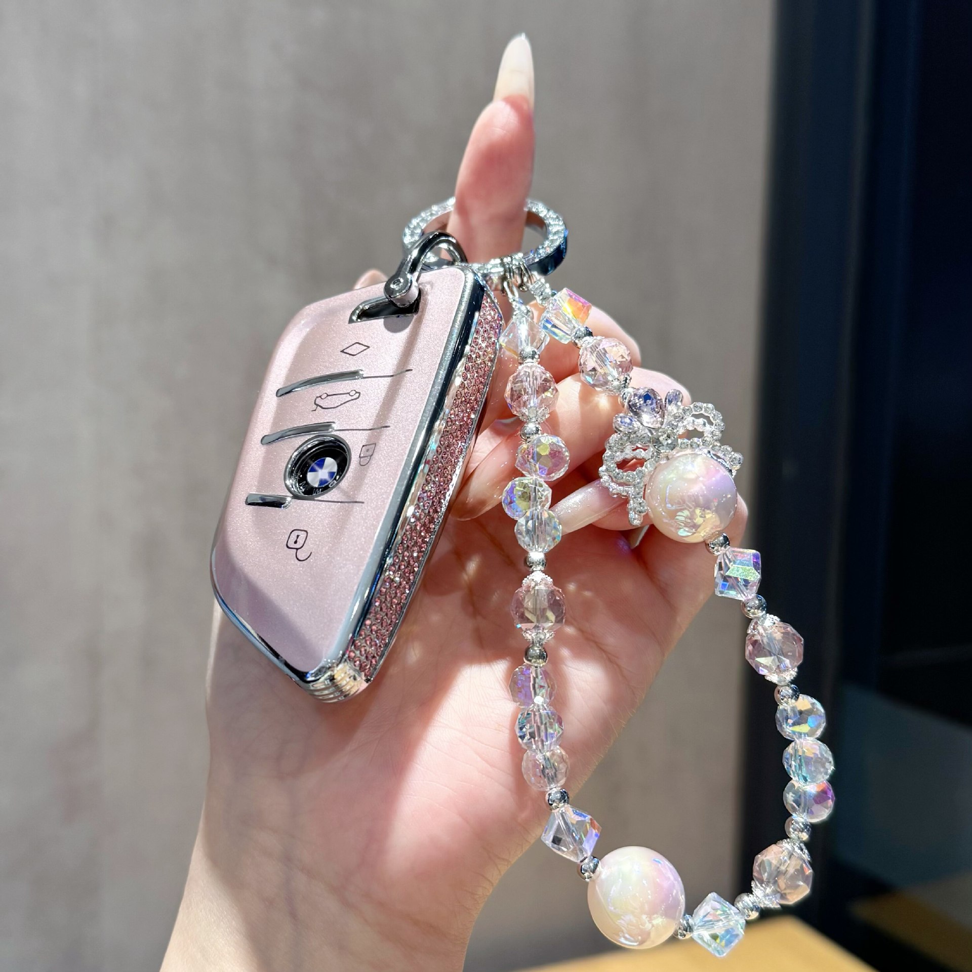 Suitable for BMW key cases, new 3 Series 330li, 5 Series 530li, X1, X2, X3, X4, X5, blade-style women's key case
