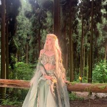 人鱼汉服原创蝴蝶系列西域人鱼公主少女异域重工刺绣齐胸渐变少女