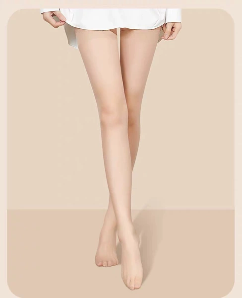 Skin color [narrow-edged stockings]