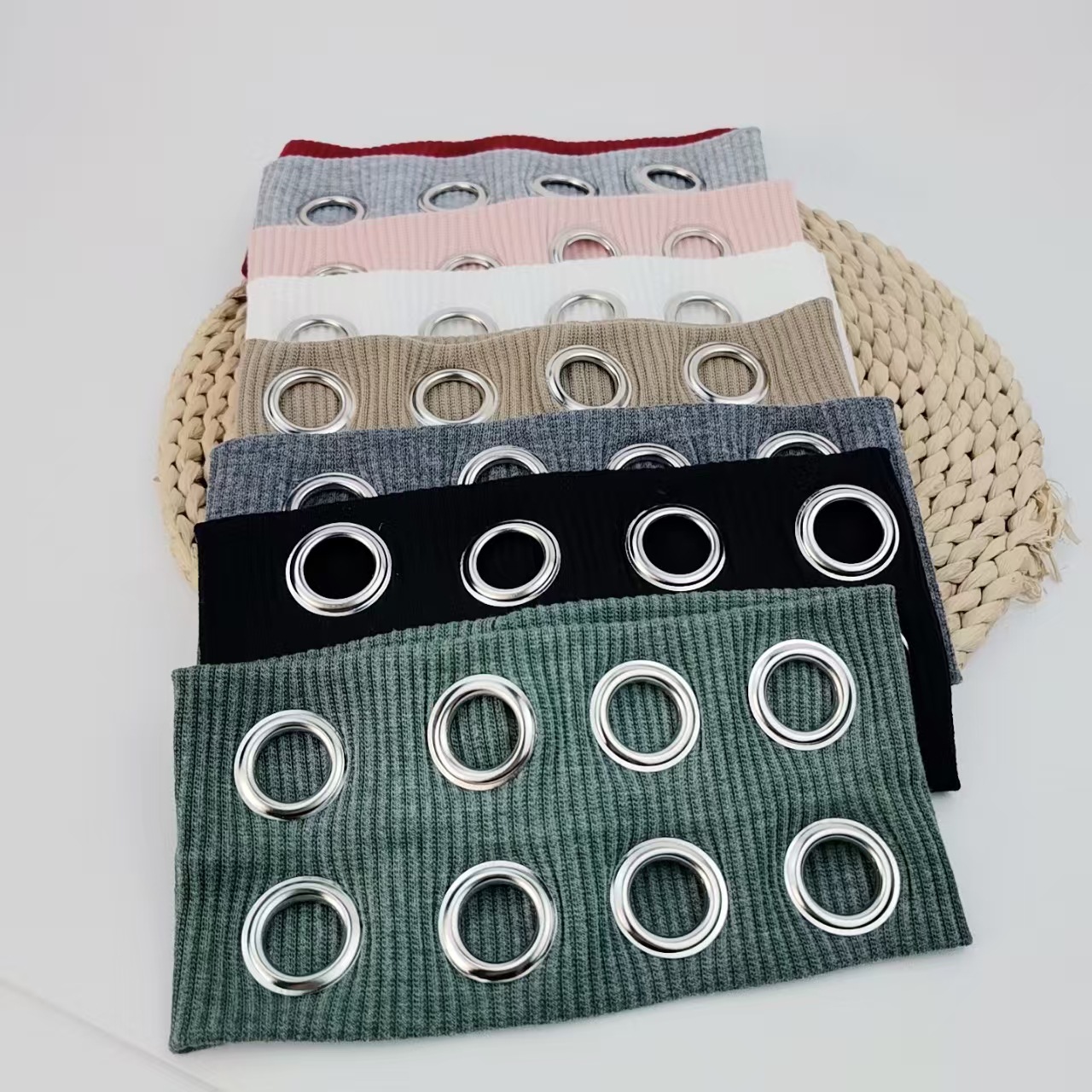 Hot Girl agujeros redondos huecos elásticos bandas de cabello europeas y americanas retro gótico punk subcultura rock festival de moda tocado