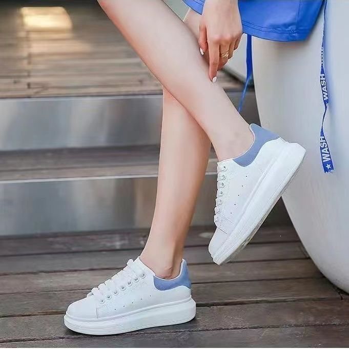2026 New Trendy White Sneakers, Genuine Leather Casual Shoes, Thick-Soled Height-Increasing Versatile Unisex Ins-Style Couple Sneakers 2026 New Trendy White Sneakers, Genuine Leather Casual Shoes, Thick-Soled Height-Increasing Versatile Unisex Ins-Style Couple Sneakers