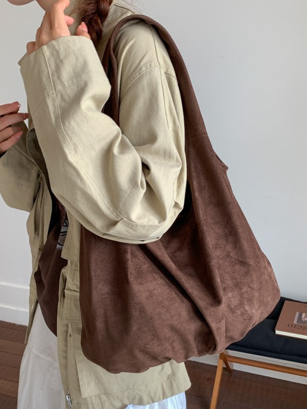 Demi-season shoulder bag