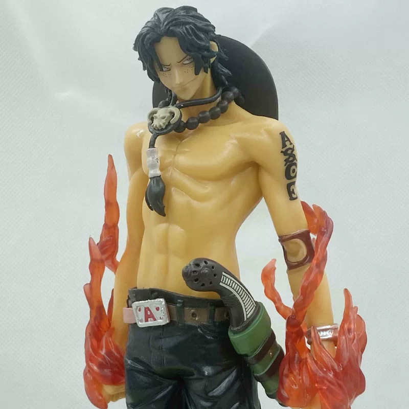 Группа One Piece Лиза ручная огневая огневая огневая боевое издание ручной работы модель дисплей дисплей дисплей оптовая