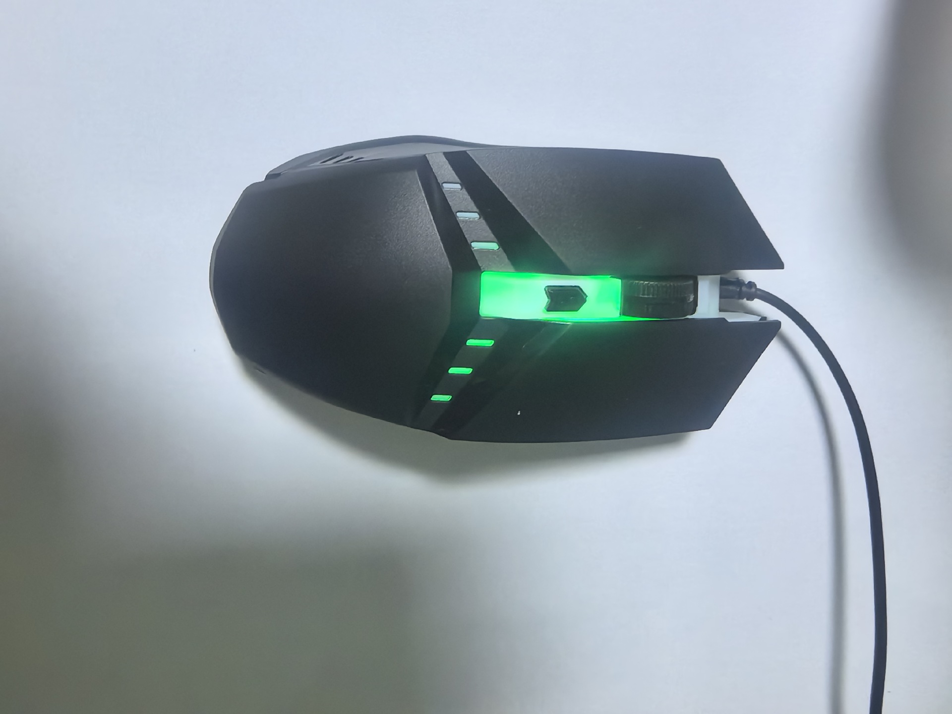 Rueda de aire caliente ratón cableado macro definición de placa metálica refuerzo de mesa máquina de juego de deportes electrónicos café de Internet CFLOL universal