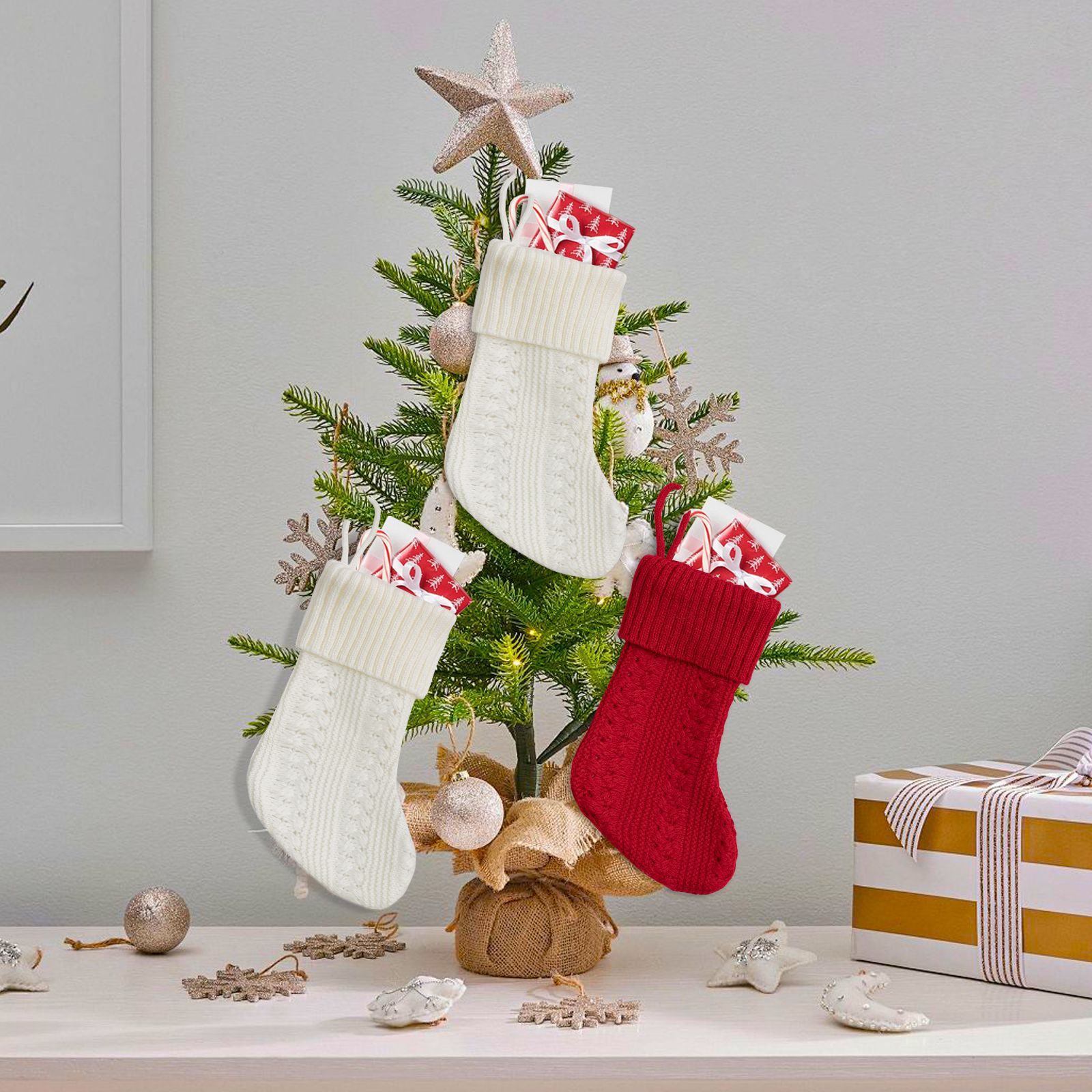 Navidad transfronteriza calcetines de punto pequeñas calcetines rojos lindos regalos blancos cuchillo y tenedor cubierta bolsas de caramelo decoración de árbol de Navidad