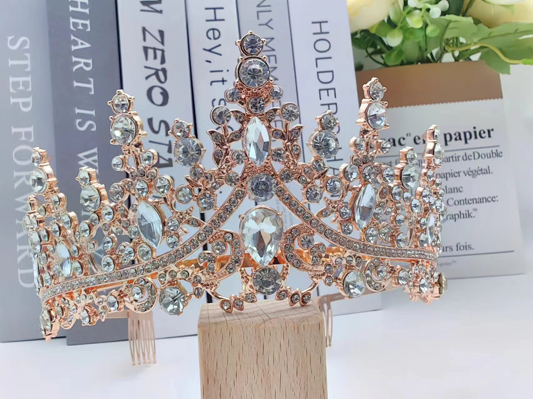 Brautkrone, Haarschmuck aus Legierung, Hochzeitskleid, Strass-Stirnband, Galvanik, Geburtstagskrone, Abendessen, Hochzeitskopfschmuck_voghion.com