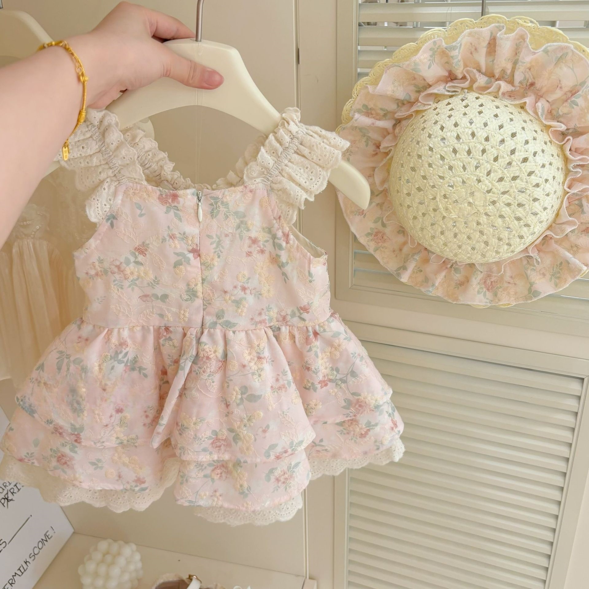 [Enviar sombrero] Nueva flor de cerezo Ling ~ Vestido de encaje floral suave con mangas pequeñas y dulces de verano para niñas