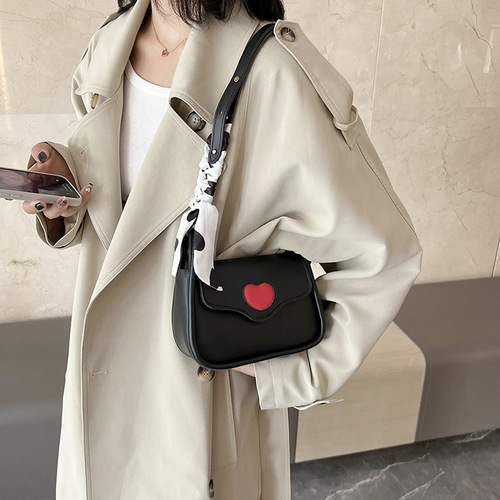 Love-style girly small bag  autumn new trendy simple crossbody bag fashionable texture single shoulder armpit bag