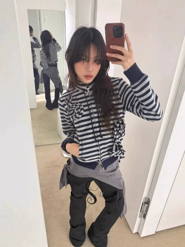 Autumn three dimensional woven retro sweatshirt with zipper, jacket