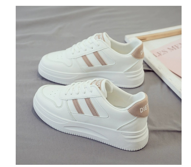 Zapatos casuales deportivos universales primavera y otoño 2025 nuevos zapatos de plancha de moda retrógrados cómodos zapatos blancos para mujeres