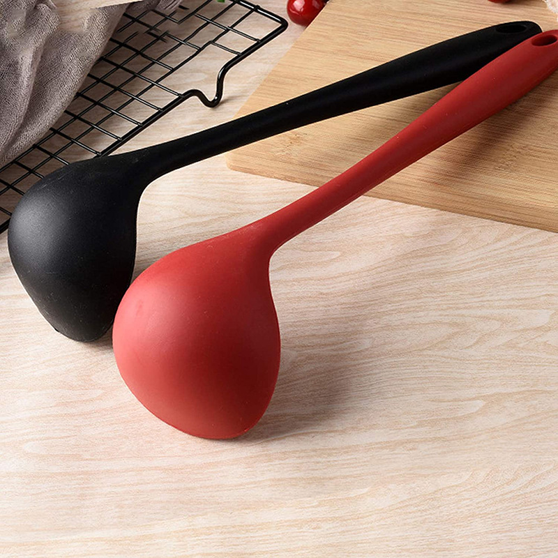 Manufacturer wholesale silicone spoon kitchen supplies high temperature resistant non-stick cooking spoon household silicone kitchenware spoon