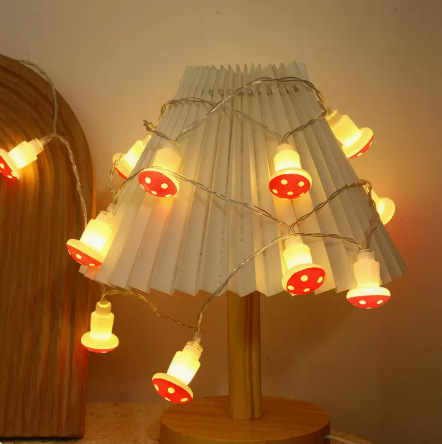 국경 새 LED 붉은 버섯 빛 문자열 가을 수확 축제 장식 빛 크리스마스 소나무 과일 조명