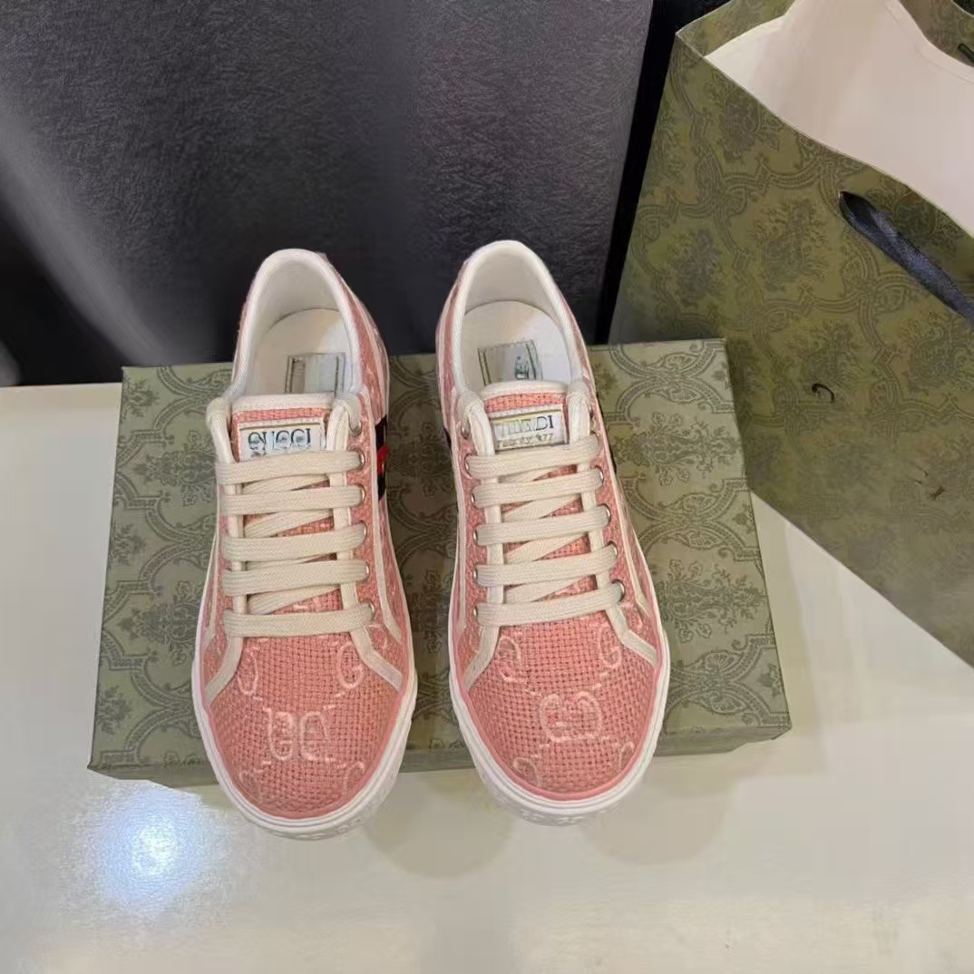 분홍색
