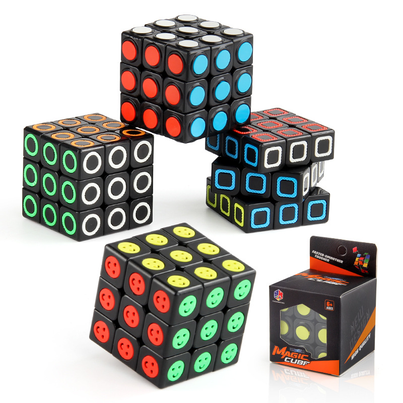 Nueva dimensión de tercer nivel suave giratorio punto mágico cara sonriente círculo cuadrado fondo negro Cubo de Rubik de tercer nivel fábrica al por mayor