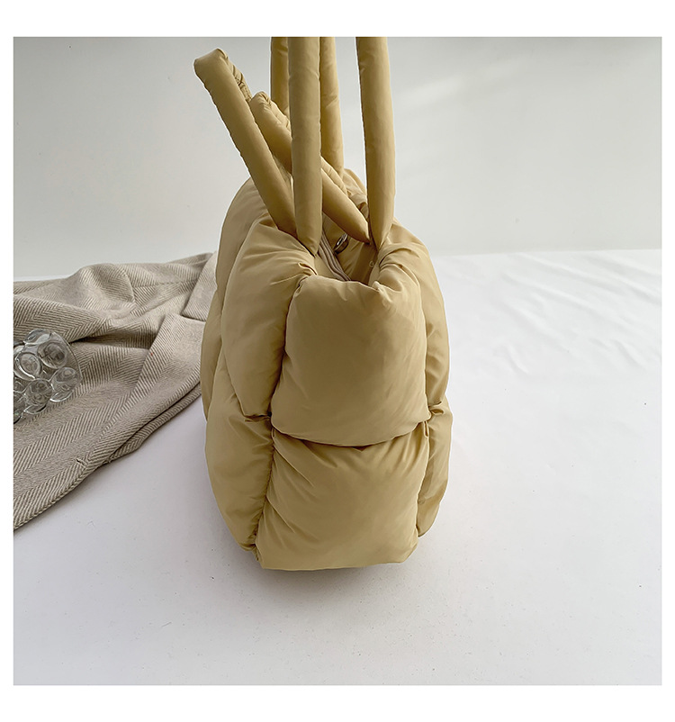 Neue Daunentasche, Baumwollkleidung, Damentasche, einfache, mit Baumwolle gefüllte Weltraumtasche, Einkaufstasche, weiche, karierte tragbare Umhängetasche_voghion.com
