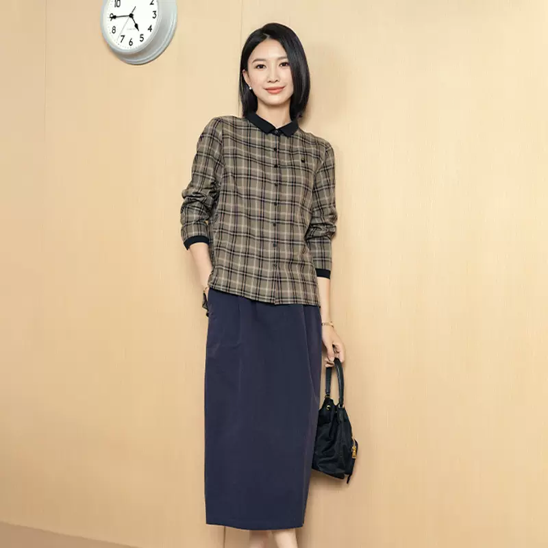 YUN韫长袖衬衣休闲时尚女士2026春秋新款衬衫设计感女士衬衫