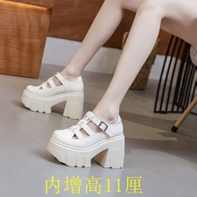 2025新款罗马风半镂空真皮外穿女凉鞋休闲百搭小个子公主粗跟厚底