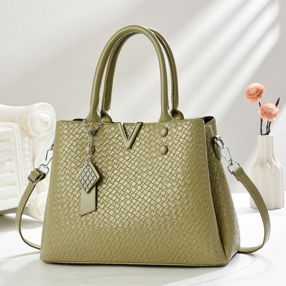 Bolso femenino de alta calidad práctico de gran capacidad bolso portátil para mujer bolso femenino 2025 nuevo bolso de mensajero de un solo hombro