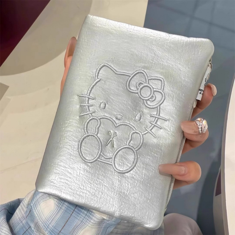 可爱银色护照夹多功能卡包出国旅行机票身份收纳包