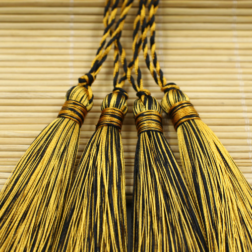 Two-color black and yellow mixed color tassel, aromatherapy empty bottle tassel, perfume bottle tassel, tassel pendant