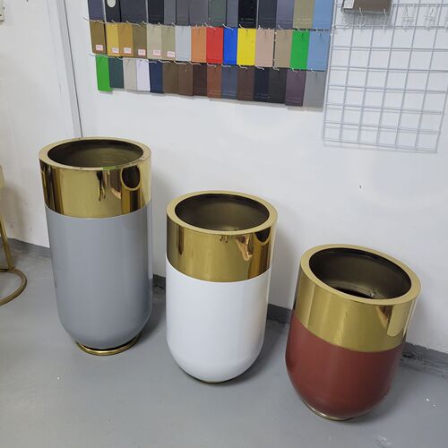 Gold-plated round drum-shaped stainless steel planter pot vessel European and American gold hotel planter production