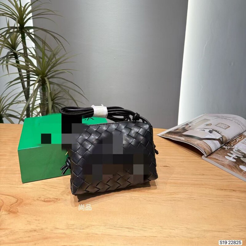 Bv Woven Bag Small Square Bag with Rope Knot Single Shoulder Crossbody Underarm Bag Mobile Phone Bag Large Capacity 2025 Cross-Border New Women's Bag Bv Woven Bag Small Square Bag with Rope Knot Single Shoulder Crossbody Underarm Bag Mobile Phone Bag Large Capacity 2025 Cross-Border New Women's Bag