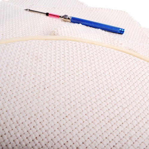 Embroidery, cross-stitch embroidery fabric, monk's cloth, Russian wool embroidery, pounce embroidery, cut embroidery, darning embroidery, punching flower fabric material.