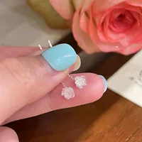Свежие сладкие ушные шнура 925 серебряные иглы белые розовые цветы дикие серьги женские простые модные ушные ушные шнура