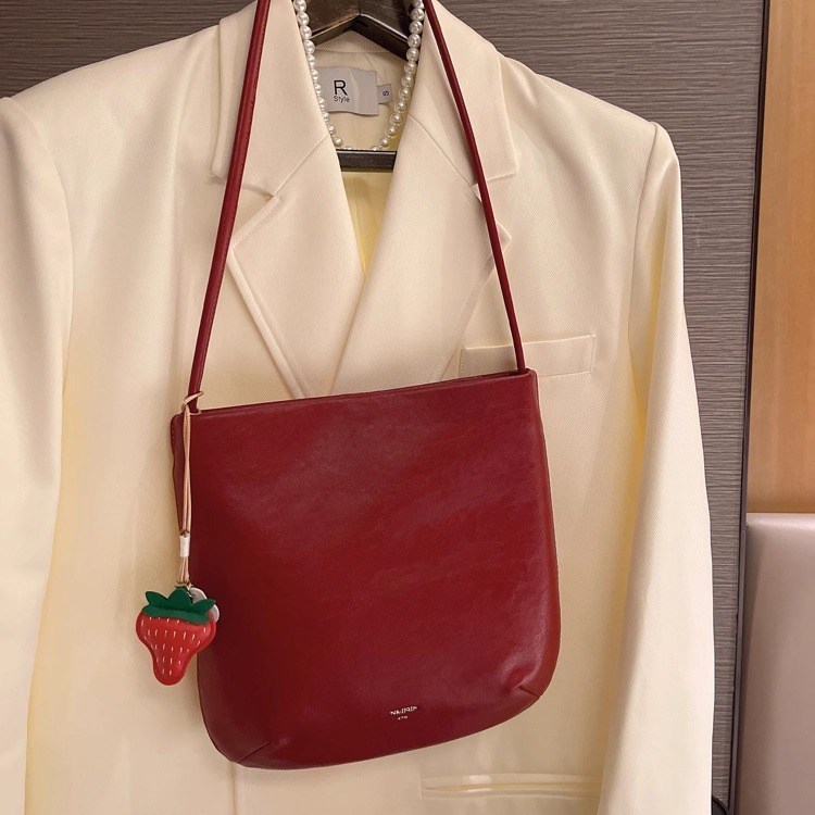 韩版小众简约复古水桶包包女5新高级感百搭腋包肩斜挎包