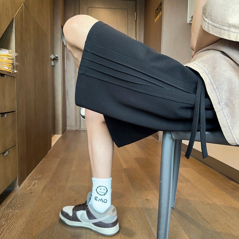 Pantalones cortos deportivos de talla grande para hombre, pantalones de cinco puntos con diseño plisado de la marca de moda estadounidense de verano, pantalones casuales guapos de la calle alta