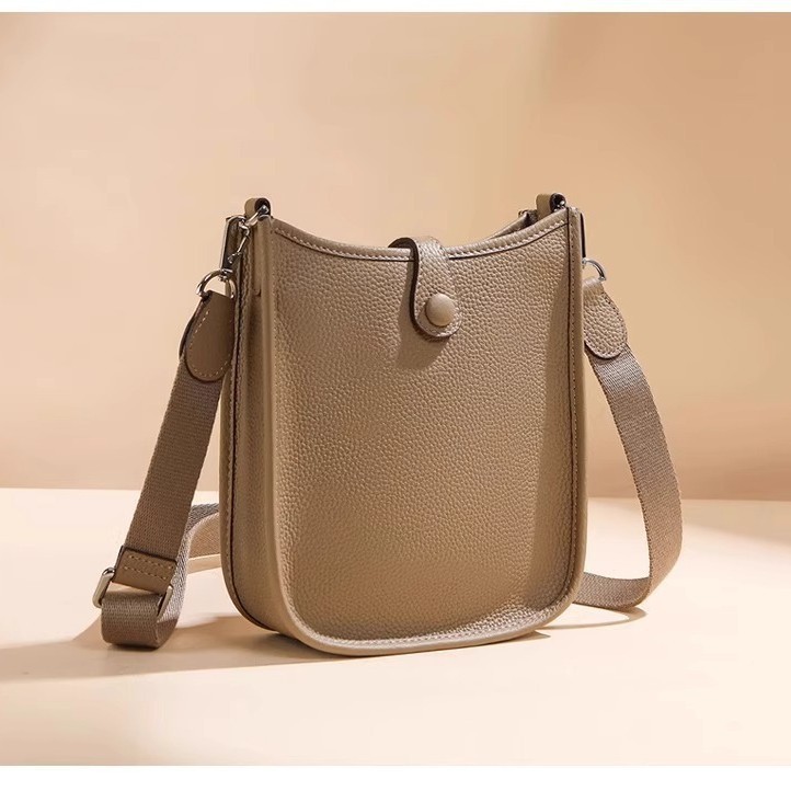 Evelyn バッグ クロスボディバッグ レディース ハイエンド ニッチ 本革 小さめ バッグ 一層牛革 新品 ショルダーバッグ 通勤バッグ|undefined
