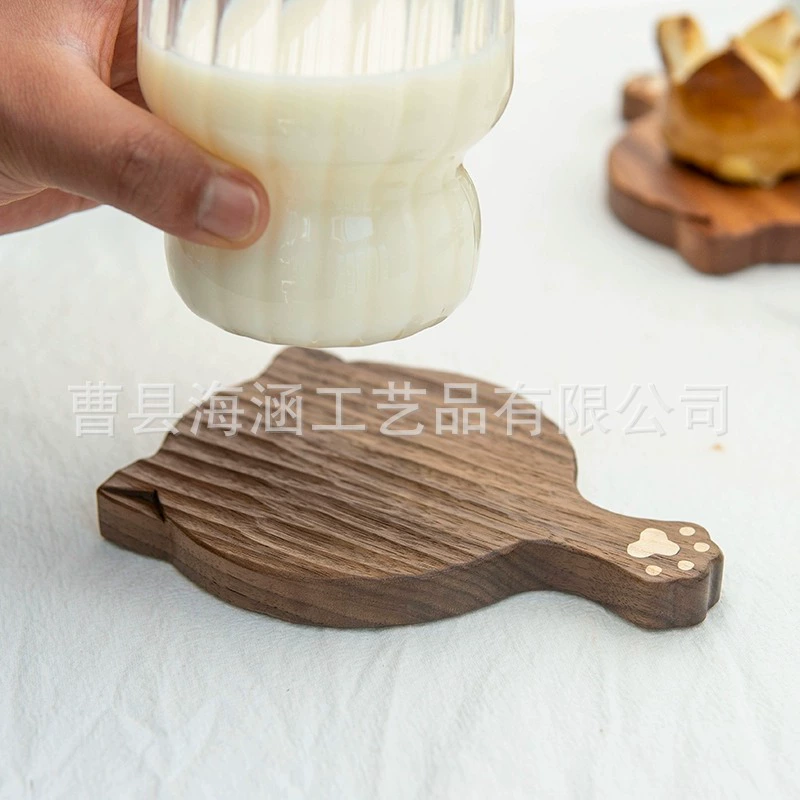 Домашние деревянные подставки для кошек