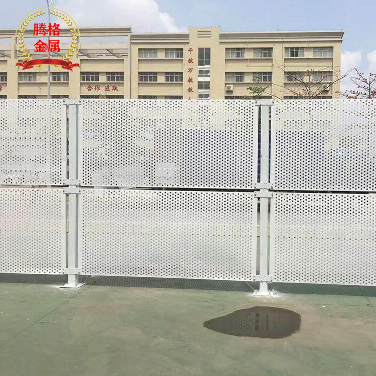 昆明厂家供应冲孔网 金属板 圆孔铁皮网 多孔洞洞板 网金属板网