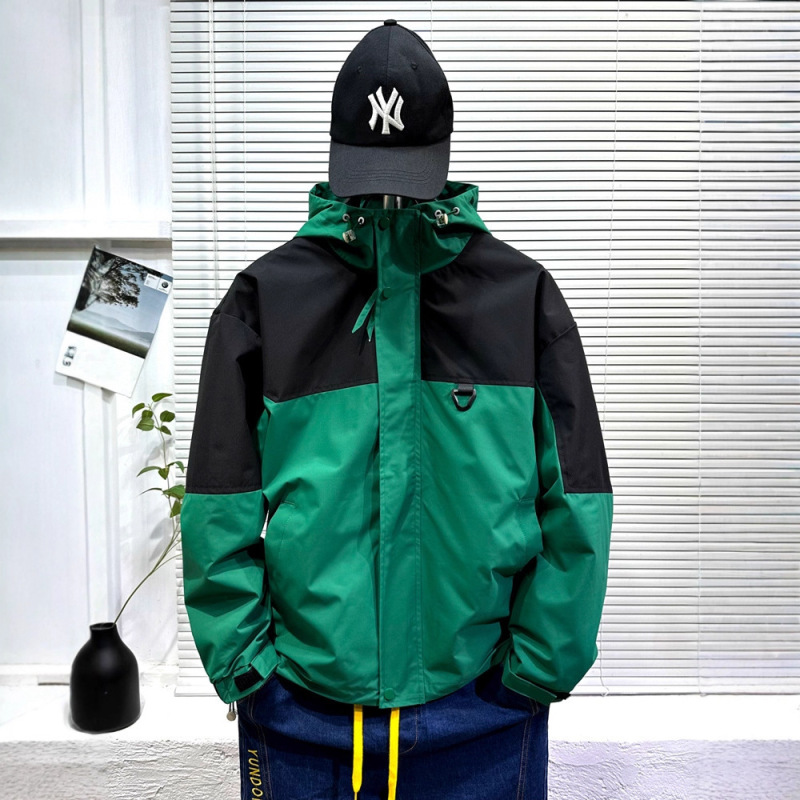 冲锋衣春秋户外薄款登山服防水情侣风衣夹克休闲2025新款男士外套|undefined