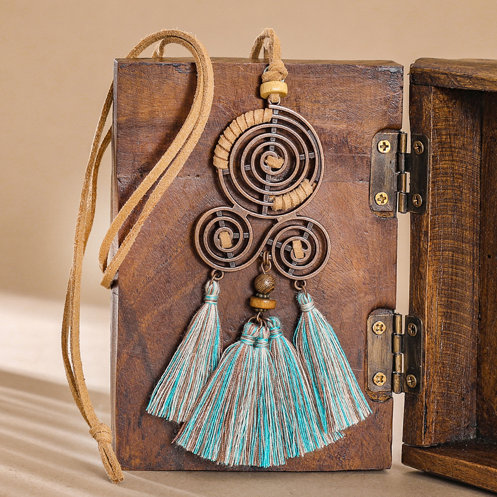 European and American Fashion Casual Style Long Sweater Chain Creative Handmade Woven Tassel Pendant Necklace Vintage Accessories Wholesale