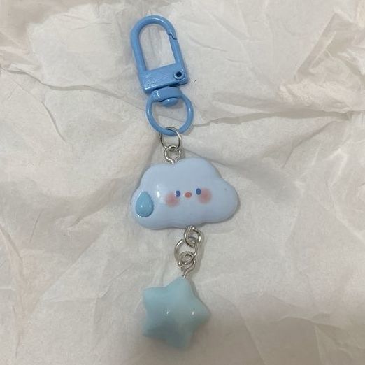 【1】바구니 스타일 말문이 막힌 구름과 별 모양의 버클