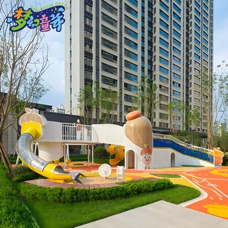 小区游乐设备公园儿童乐园不锈钢组合滑梯秋千游戏架摇马蹦床厂家