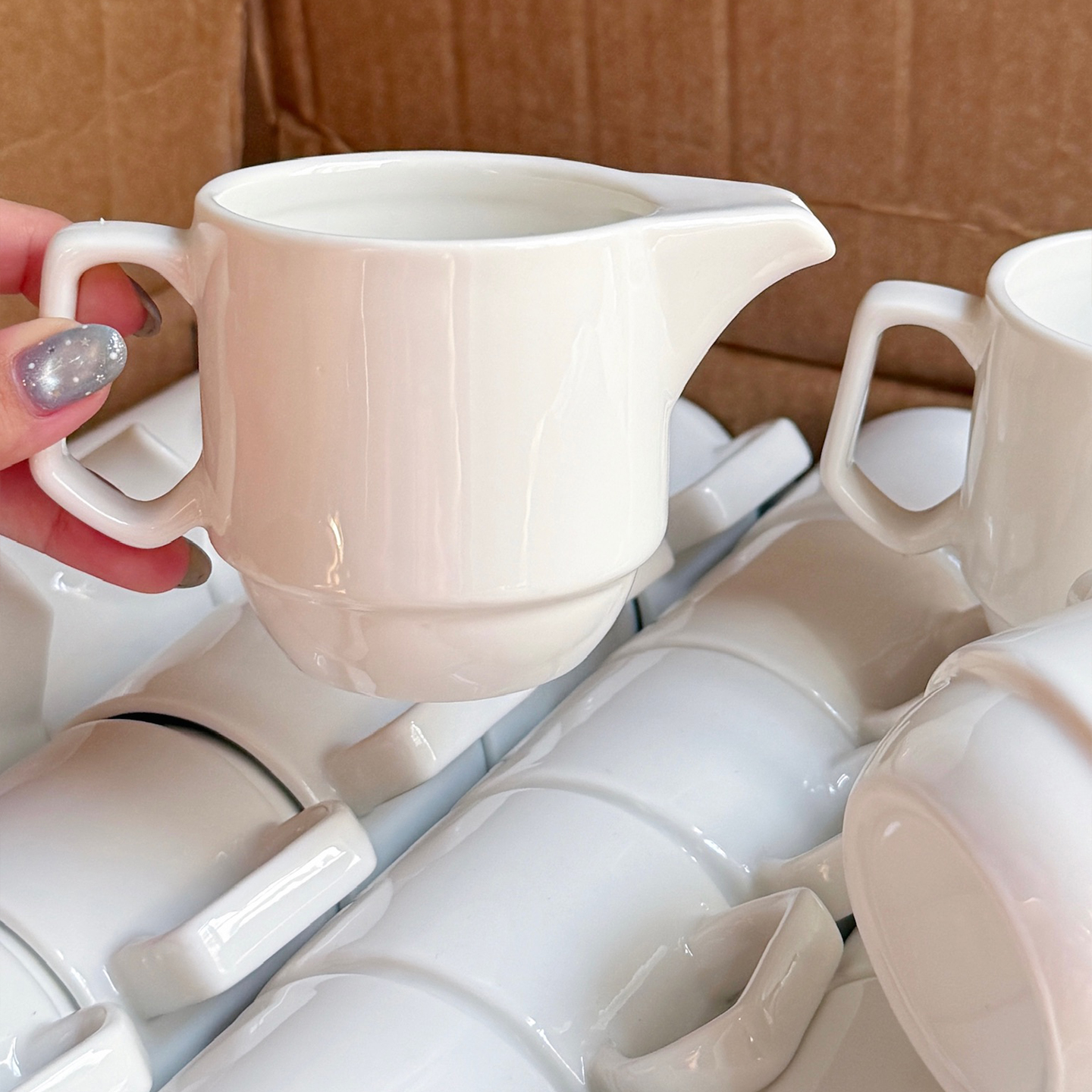 McDonald's-style ceramic milk jug, pure white milk cup, commercial milk jug for shops, sauce cup for steak sauce, coffee milk cup
