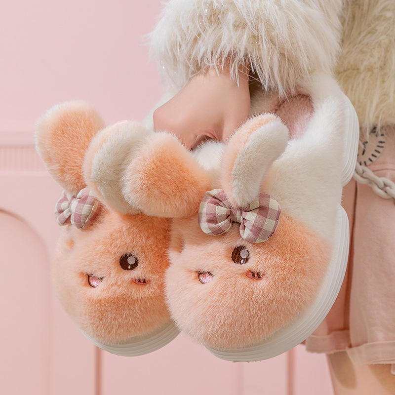 Hermosas zapatillas de algodón para perros de invierno para mujeres nuevas zapatillas de peluche de dibujos animados de fondo grueso para el hogar interior cálido