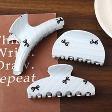 韩系奶油蓝条纹蝴蝶结仿醋酸抓夹女新款高级感盘发鲨鱼夹子百搭头