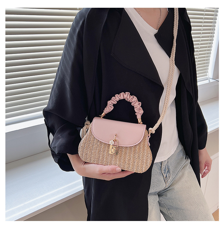 Women's Medium Straw Solid Color Vintage Style Cloud Shape Lock Clasp Straw Bag display picture 5
