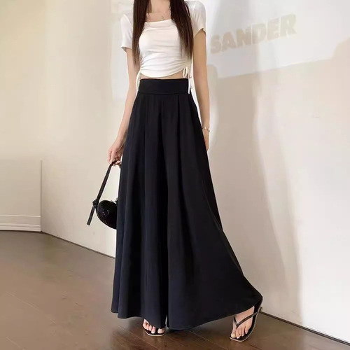 Extra-large flared wide-leg pantskirt for women, 2025 Spring/Summer collection: lightweight pleated suit pants with high waist, elegant drape, and a slimming, casual chic design.