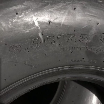 Brand new three-pack Chaoyang 9.5R17.5 CR950 wear-resistant all-steel wire heavy-duty passenger and truck vacuum tires