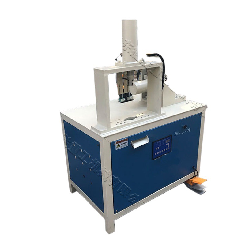45 grados de 90 grados de doble estación de ángulo hidráulico máquina de corte de ángulo de tubo cuadrado automático máquina de perforación de ángulo de acero inoxidable de escritorio